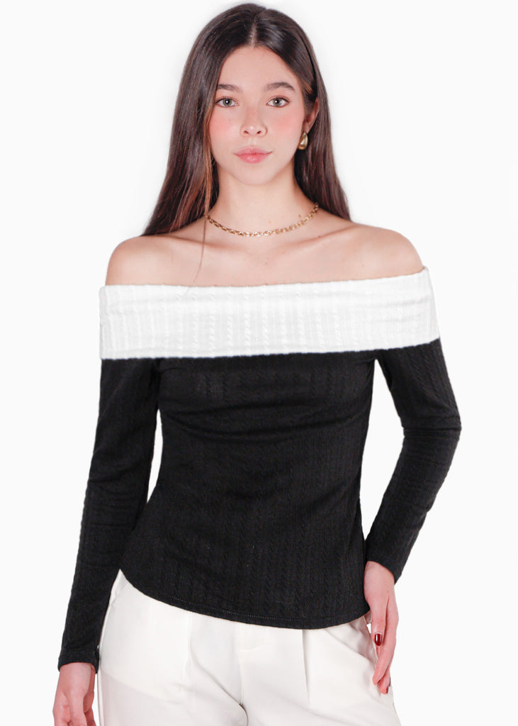 Blusa manga larga con cuello bandeja en contraste y entorchado en espalda color negro para mujer - Flashy