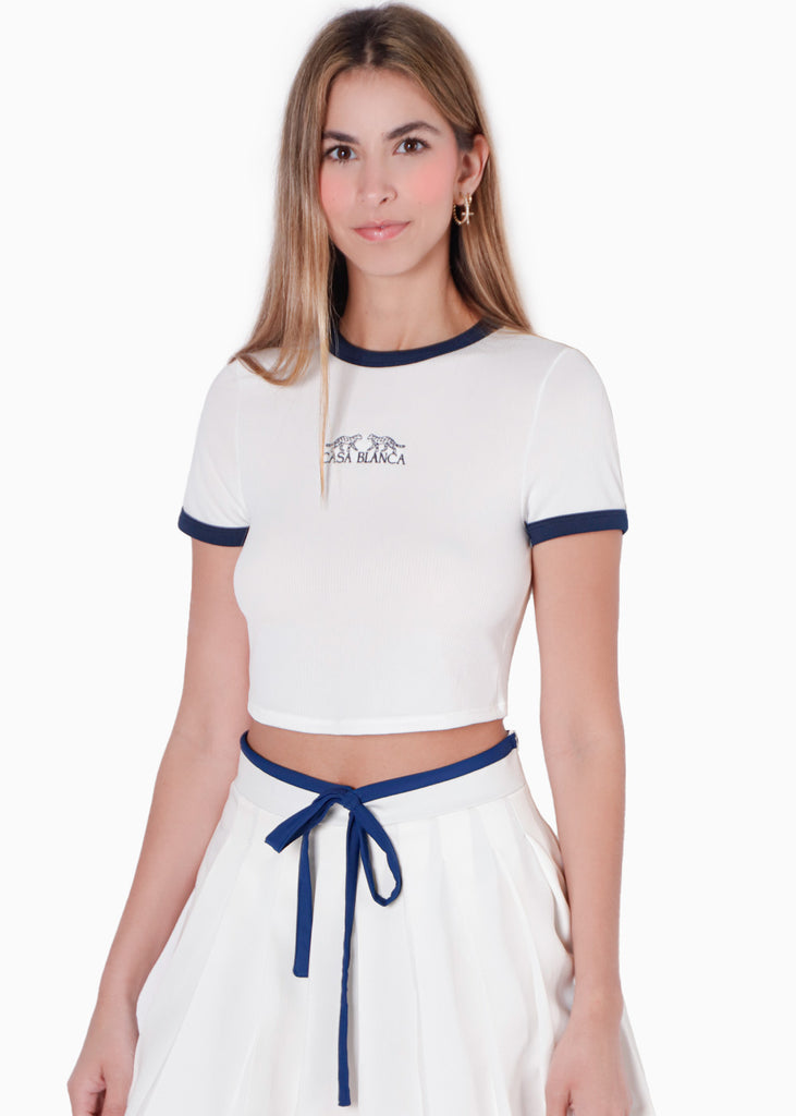 Camiseta crop con sesgos en contraste y bordado "Casa Blanca" color blanco, marfil para mujer - Flashy