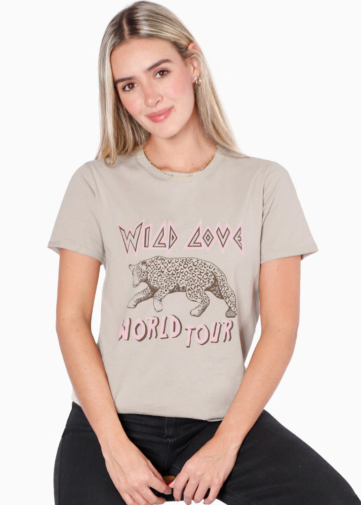 Camiseta estampada "Wild love world tour" color beige para mujer - Flashy