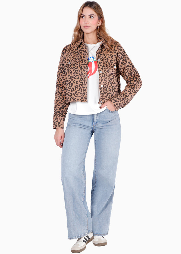 Chaqueta denim con bolsillos y de animal print color café para mujer - Flashy