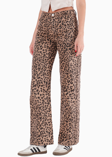 Jean recto tiro medio de animal print color café para mujer - Flashy